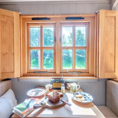 Holiday home Annie - Uk44003